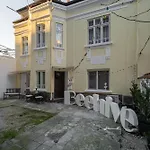 Beehive And Coworking Szálloda *