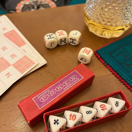 Beehive Hotel&coworking Hotel *