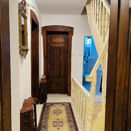 Beehive And Coworking