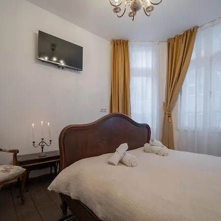 Hotell Beehive And Coworking *