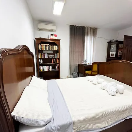 Hotell Beehive And Coworking